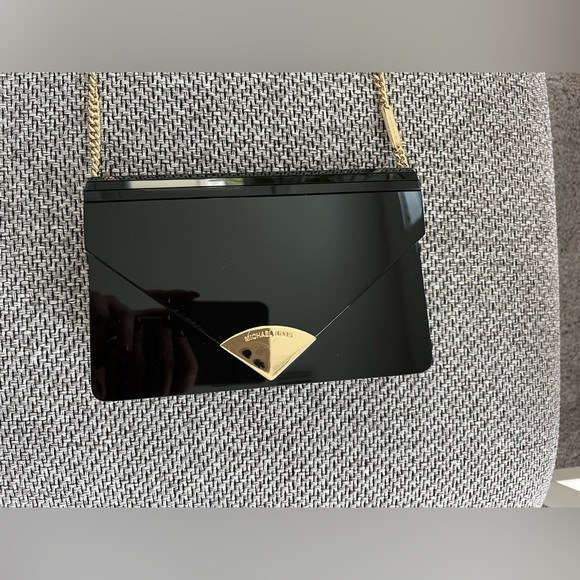 Michael Kors Black Barbara Envelope Acrylic Clutch - Picture 4 of 12